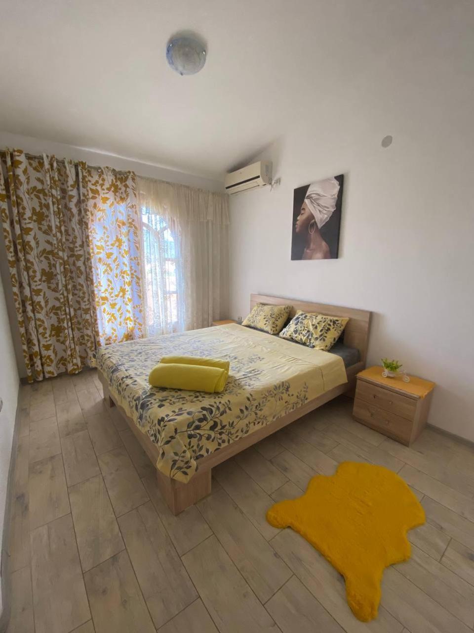 Violit Apartments&restaurant Сутоморе