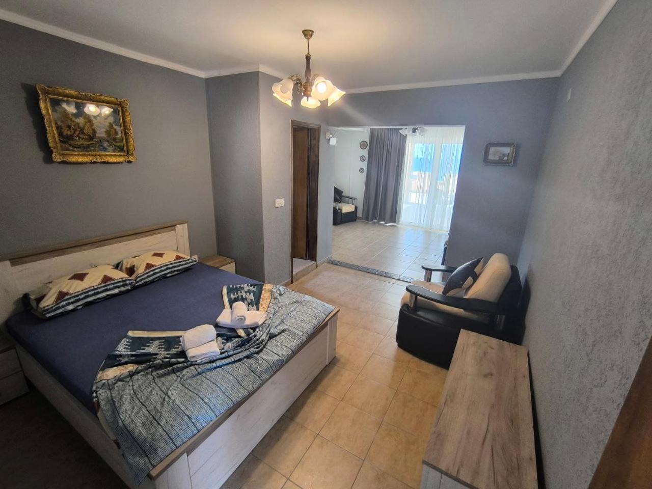 Апартаменти Violit Apartments&restaurant Сутоморе